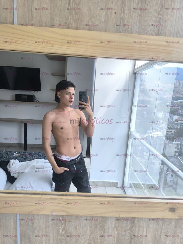 FOTOS DE JOVEN POLLO DE 19 AÑOS SCORT NUEVO EN MEDELLÍN