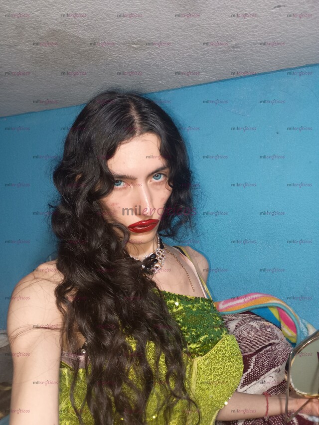 FOTOS DE 21 AÑOS DE EDAD. ACTIVA, ACTIVA SUPER DOTADA. TENGO 21 AÑOS DE EDAD,GRACIAS