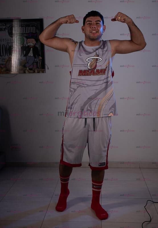 FOTOS DE POTENTE MACHO ACTIVO VERGON 22CM LLENOS DE LECHE ROMPE CULOS DOMINANTE