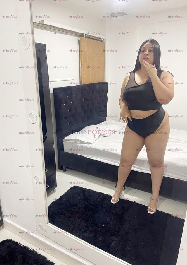 FOTOS DE PAISA CON SENOS Y NALGAS GRANDES NATURAL CON MAMADAS EXCLUSIVAS SUPER DELICADA C
