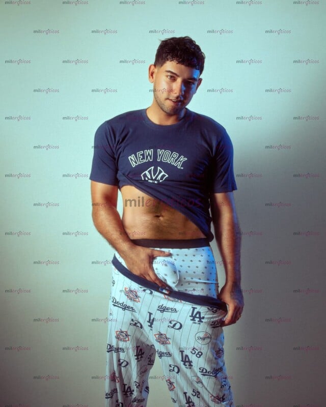 FOTOS DE POTENTE MACHO ACTIVO VERGON 22CM LLENOS DE LECHE ROMPE CULOS DOMINANTE