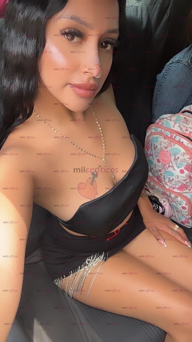 FOTOS DE FLAQUITA SEXY SÚPER APRETADA BISEXUAL Y MUY ZORRITA EN LA CAMA