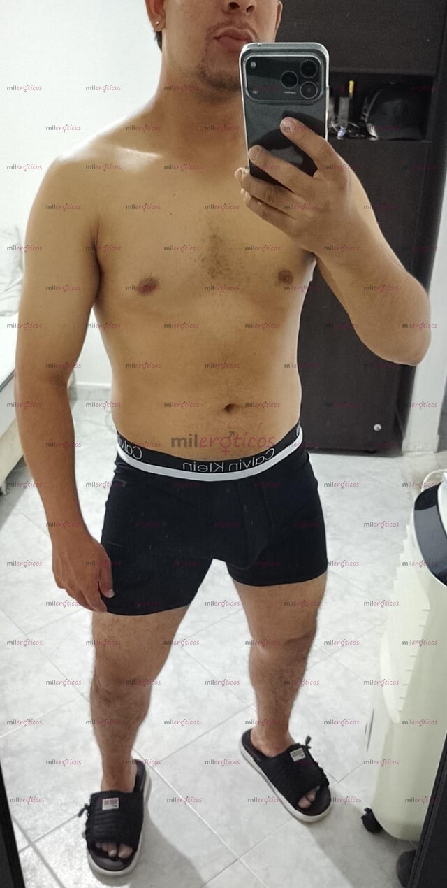 FOTOS DE CABALLERO DE MENTE ABIERTA, SEGURO DE SÍ MISMO Y MUY COMPLACIENTE.