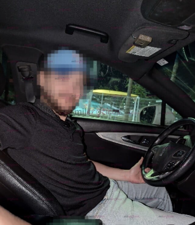 FOTOS DE ELEGANCIA, DISCRECIÓN Y 19 CM DE PURA POTENCIA