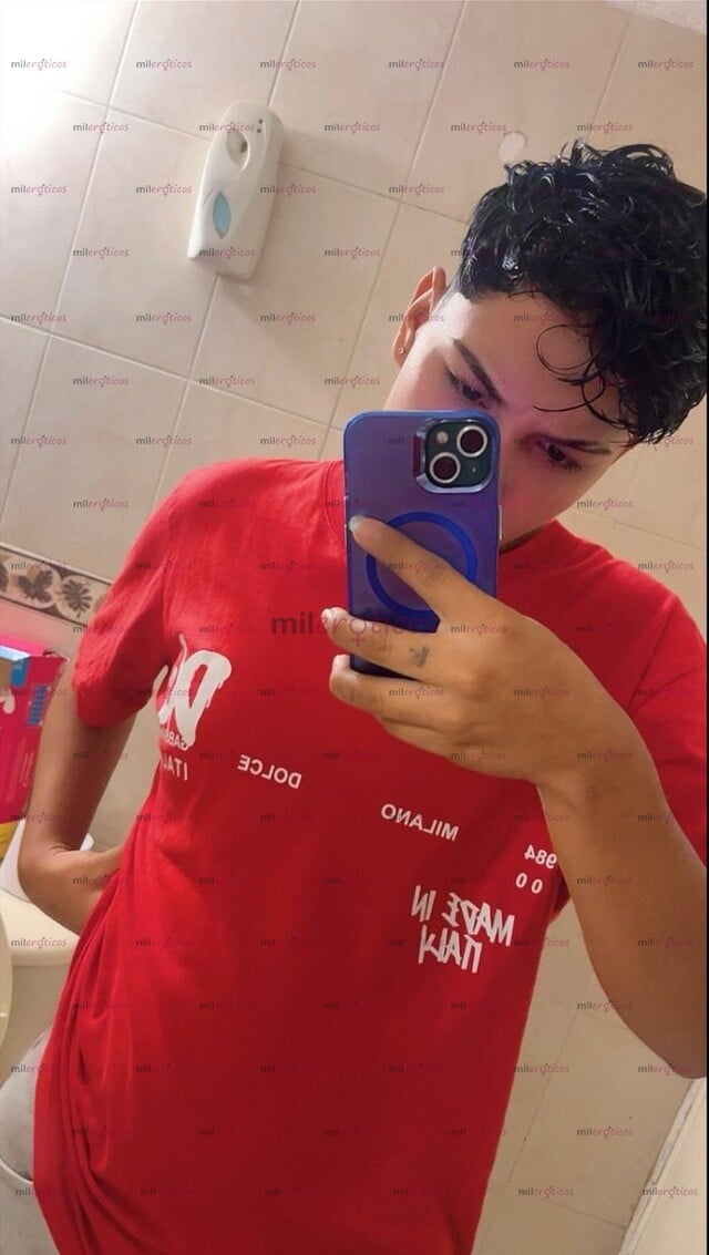 FOTOS DE JOVEN ATRACTIVO, PARCHADO Y RELAJADO 100% DISCRECIÓN