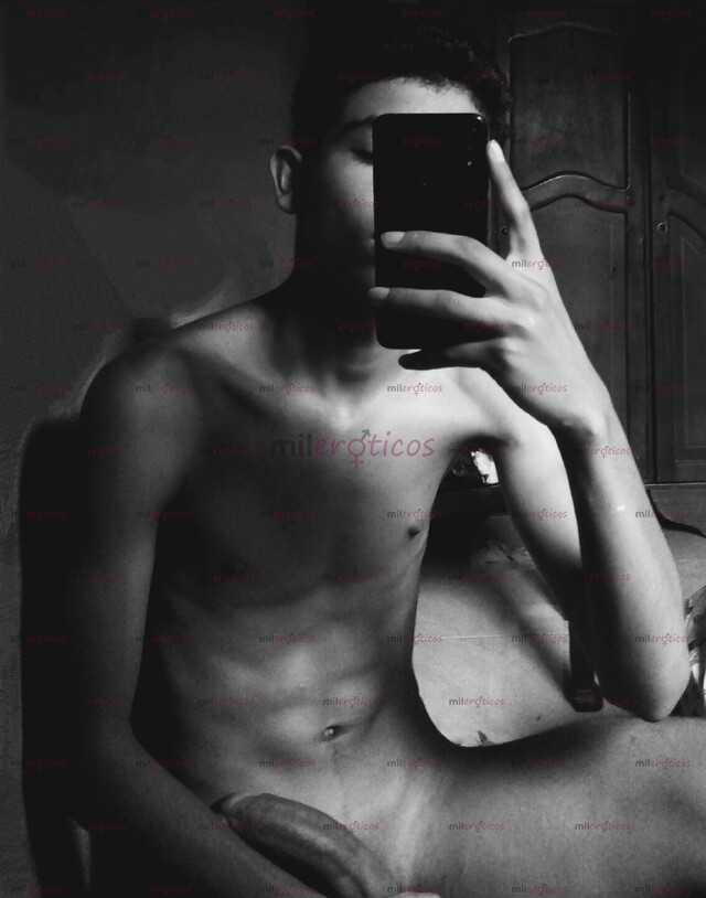 FOTOS DE JOVEN ATRACTIVO, RESPETUOSO Y CON GANAS DE CONSENTIRTE