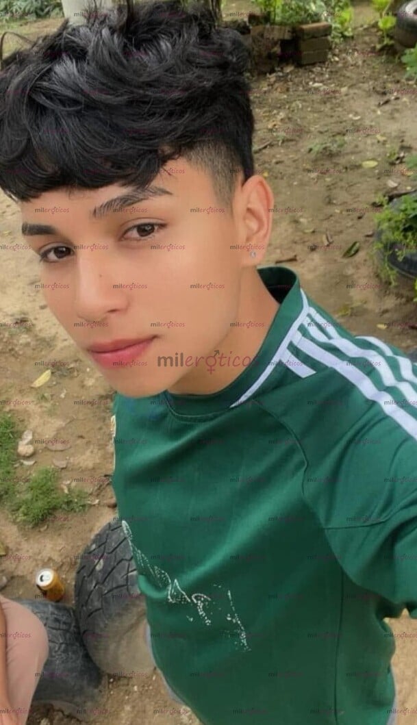 FOTOS DE JOVEN ATRACTIVO, PARCHADO Y RELAJADO 100% DISCRECIÓN
