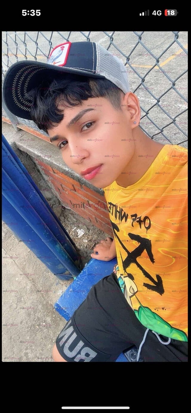 FOTOS DE JOVEN ATRACTIVO, PARCHADO Y RELAJADO 100% DISCRECIÓN