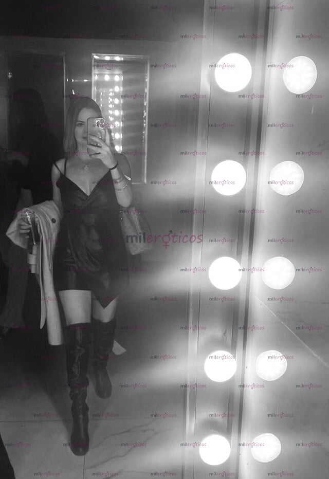 FOTOS DE DELICIOSA VENEZOLANA DISPUESTA. COMPLACERTE PAPI RICO