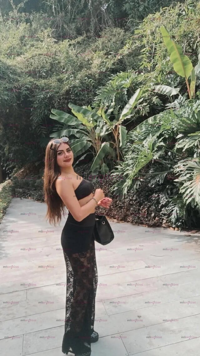 FOTOS DE HOLA SOY SCARLETT HERMOSA JOVENCITA DE 18 AÑOS.