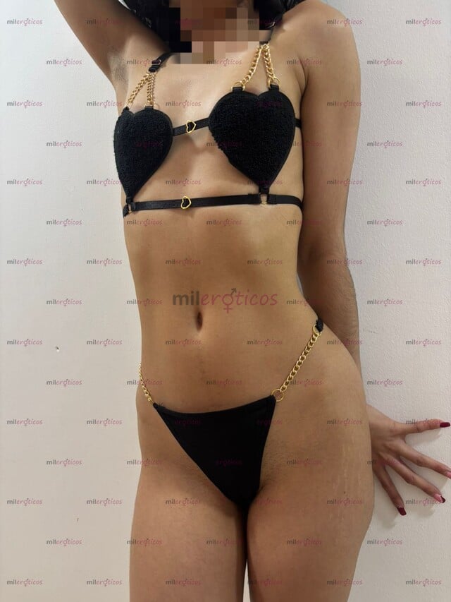 FOTOS DE FLAKITA DE CUERPO NATURAL LINDOS SENOS Y SÚPER APRETADA