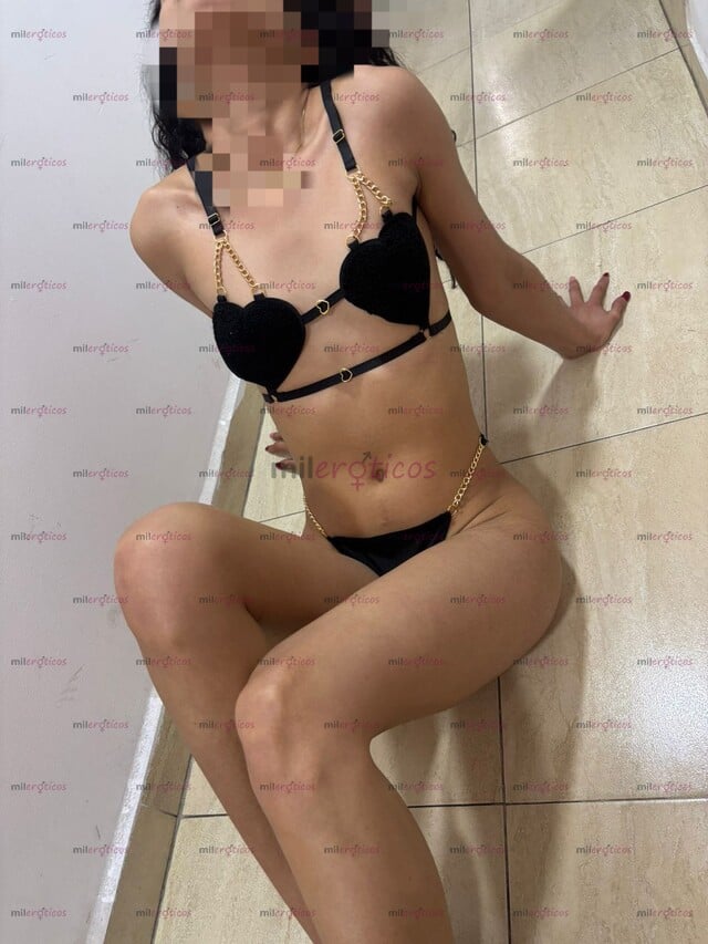 FOTOS DE FLAKITA DE CUERPO NATURAL LINDOS SENOS Y SÚPER APRETADA