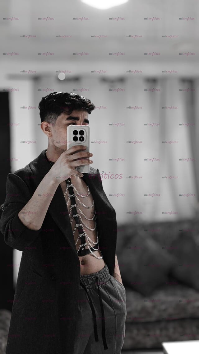 FOTOS DE JOVEN PASIVO, ATRACTIVO Y DISCRETO. ¿NOS VEMOS?