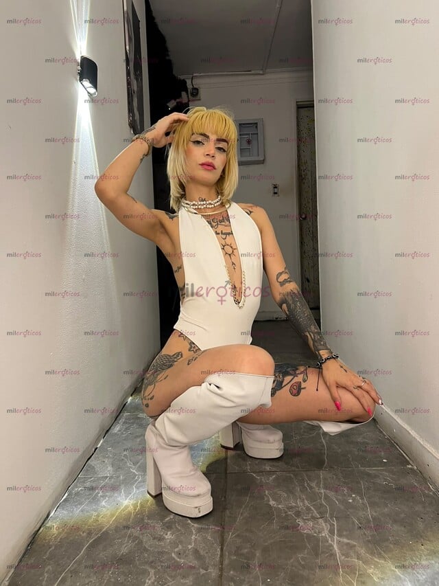 FOTOS DE LLEGO TU PUTITA VICKY UNA MONA MUY CALIENTE DISPUESTA A COMPLACERTE SIN LIMITES