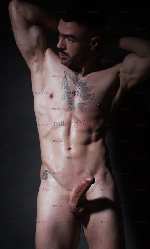 FOTOS DE MASAJE EROTICO CON HOMBRE GUAPO Y ATLÉTICO