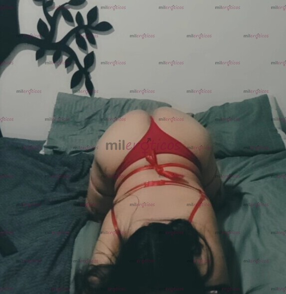 FOTOS DE VANESA DELICIOSA Y HERMOSA CHICA TRAVIESA EN LA CAMA PARA COMPLACERTE