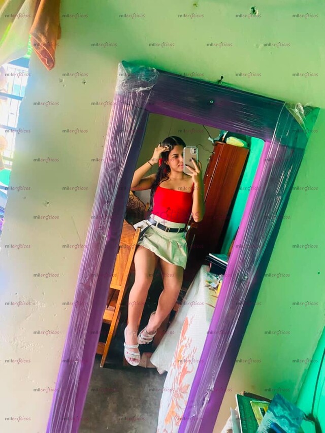 FOTOS DE NENITA MUY HOT DE 19 AÑOS CON GANAS DE VERTE VENIR
