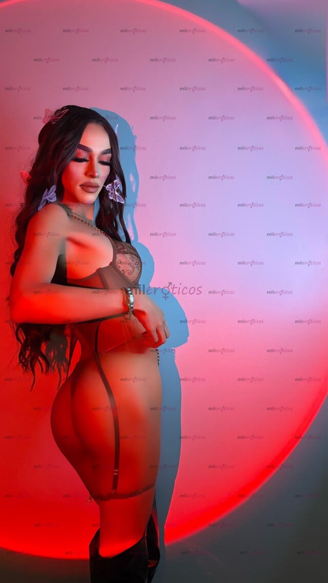 FOTOS DE LITTLE DOLL: DULCE POR FUERA, AL MANDO POR DENTRO CON UBICACIÓN!