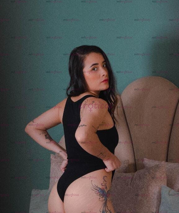 FOTOS DE SOY UNA PAISITA PELI NEGRA JUGUETONA TENGO UNAS CURVAS DE INFARTO
