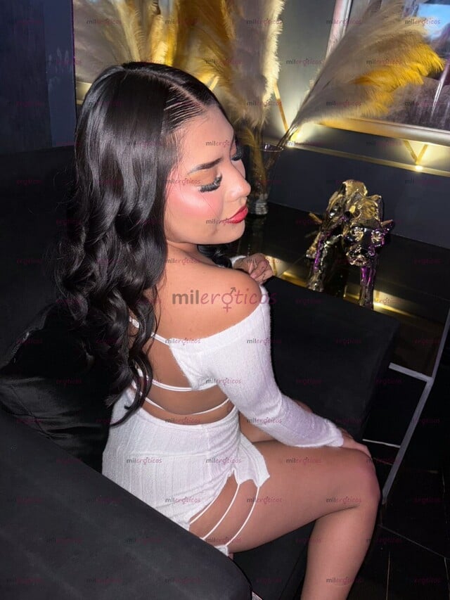FOTOS DE MONSE LINDA Y COMPLACIENTE,19 AÑOS EMPEZANDO EN EL AMBIENTE