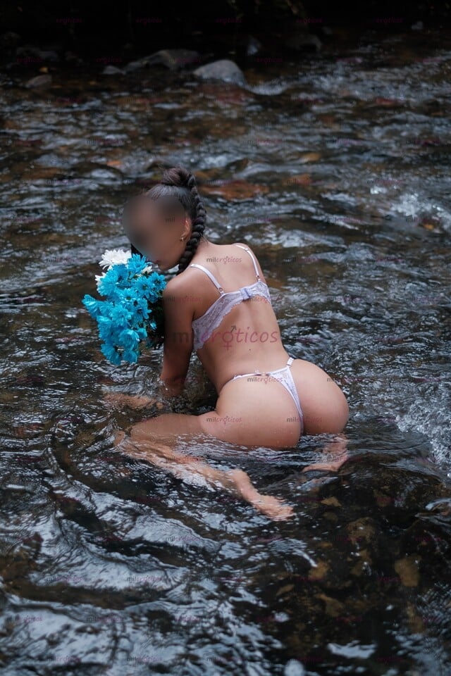 FOTOS DE ISIS LA FLOR MÁS CANDELA DE LA FERIA 18 AÑOS