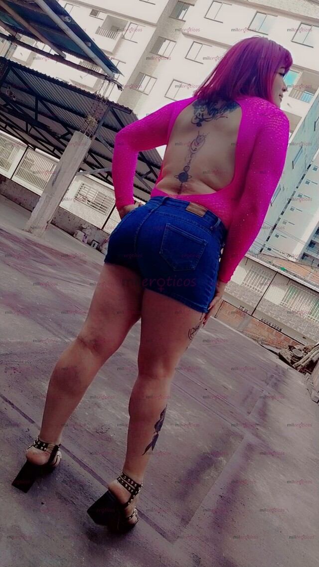 FOTOS DE AMORES LLEGÓ BLANCA Y ROSADITA CULONA DISFRUTA DE UN CUERPO CURVILINEO