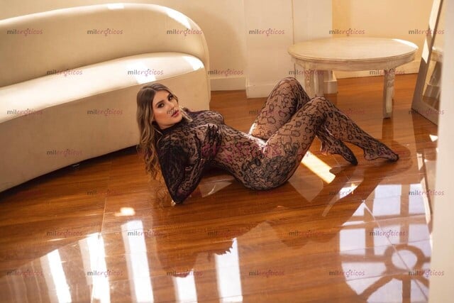FOTOS DE BRENDA ESPECTACULAR MUJER JOVEN SUPER MOJADITA