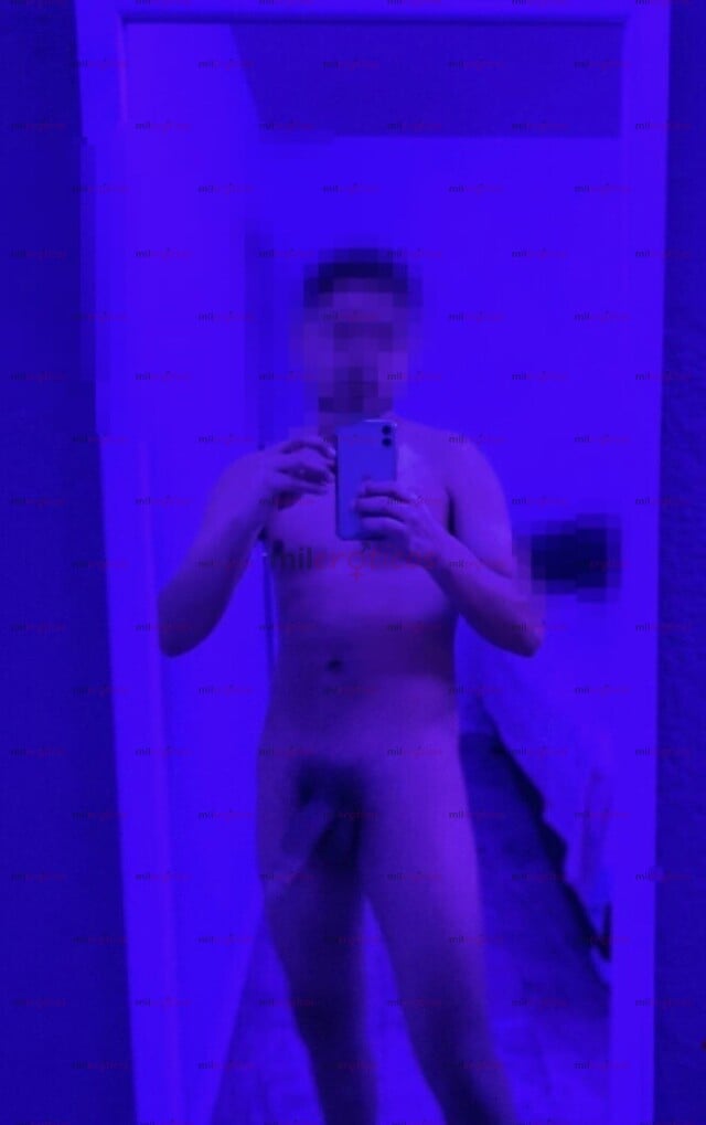 FOTOS DE CHICO JOVEN SOLO PARA DAMAS, SOY HETEROSEXUAL, VAMOS A DISFRUTAR DEL PLACER