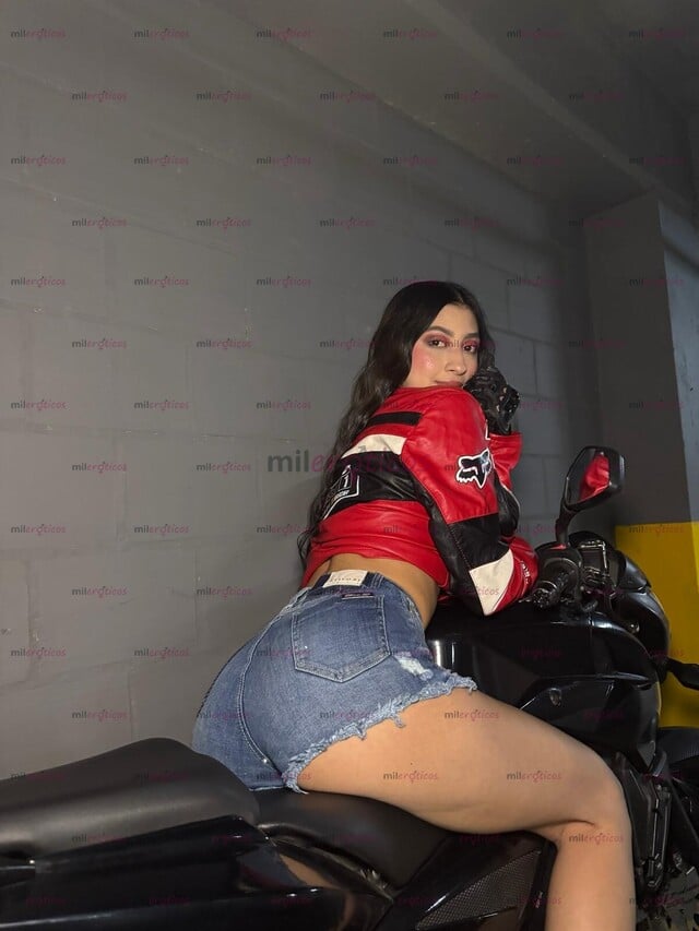 FOTOS DE LILI, HERMOSA FLACA SUPER PARCHADA, PASEMOS UN MOMENTO DELICIOSO