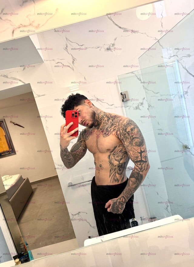 FOTOS DE ATENCIÓN, MUJERES O PAREJAS ESTRIPER TATUADO ALTO Y EXTRANJERO