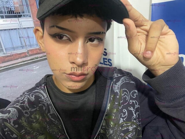 FOTOS DE HOLA SOY DIAN , SOY FEMBOY SUMISO , DISPUESTO AA CUMPLIR TUS FANTASÍAS