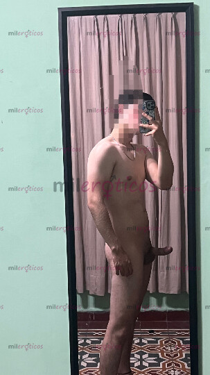 FOTOS DE ESTUDIANTE CALIENTE QUE SATISFACE TUS NECESIDADES DE MACHO