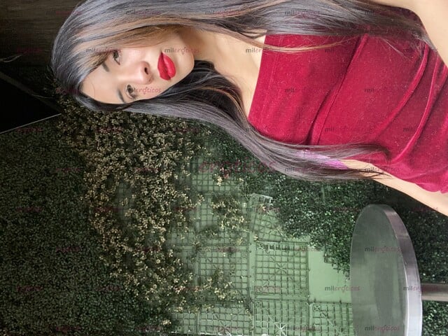 FOTOS DE $ 5000 . HOLA SOY ELENA NIÑA BIEN CARITA LINDA, FLAQUITA GYM! Y SIEMPRE ALEGRE .