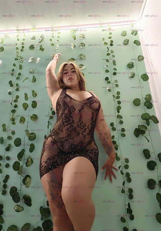 FOTOS DE HOLA CHICA DE 25 AÑOS RUBIA CURVY OJOS MARRONES