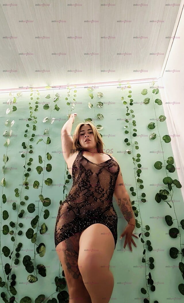 FOTOS DE HOLA CHICA DE 25 AÑOS RUBIA CURVY OJOS MARRONES