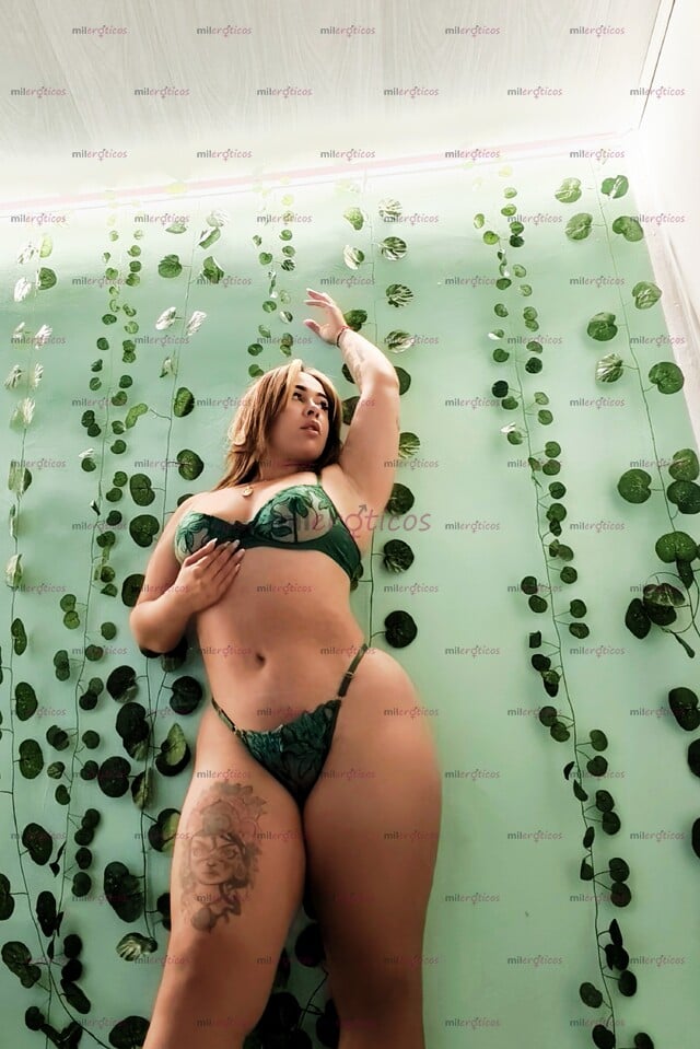 FOTOS DE HOLA CHICA DE 25 AÑOS RUBIA CURVY OJOS MARRONES