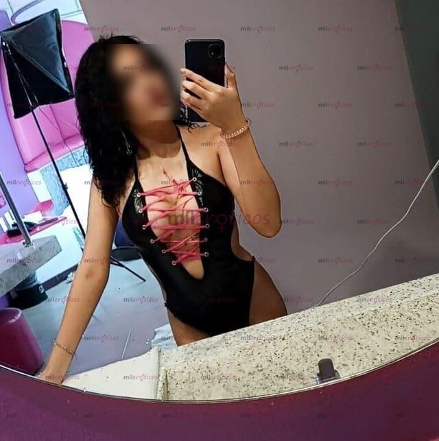 FOTOS DE PETIT DE 22 AÑOS CUERPO DE BARBY MUY TIERNA.