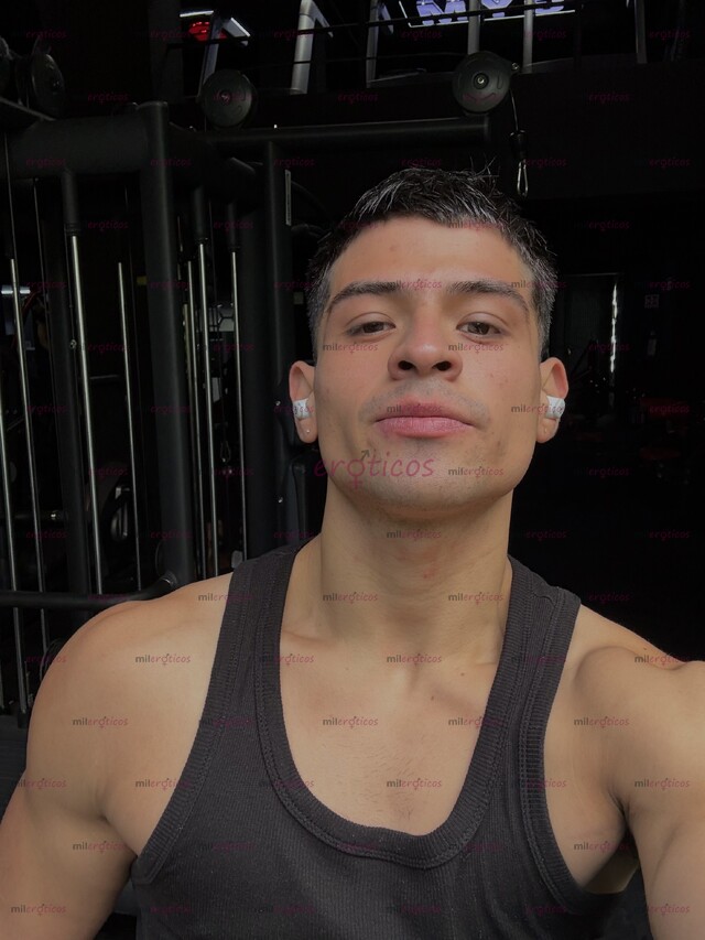 FOTOS DE EXCLUSIVO COLOMBIANO MACHO VERGON DOMINANTE FIESTERO