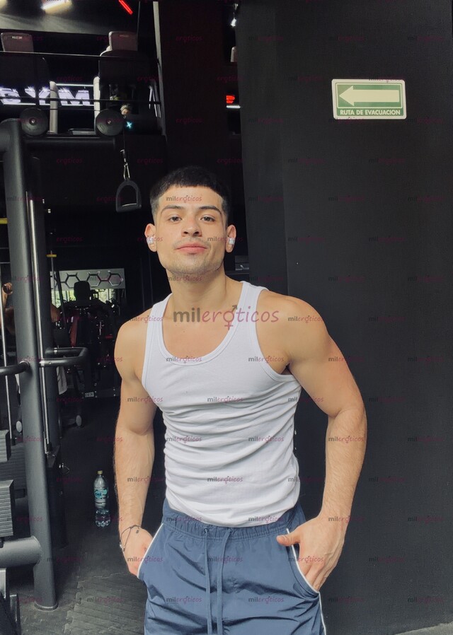 FOTOS DE EXCLUSIVO COLOMBIANO MACHO VERGON DOMINANTE FIESTERO