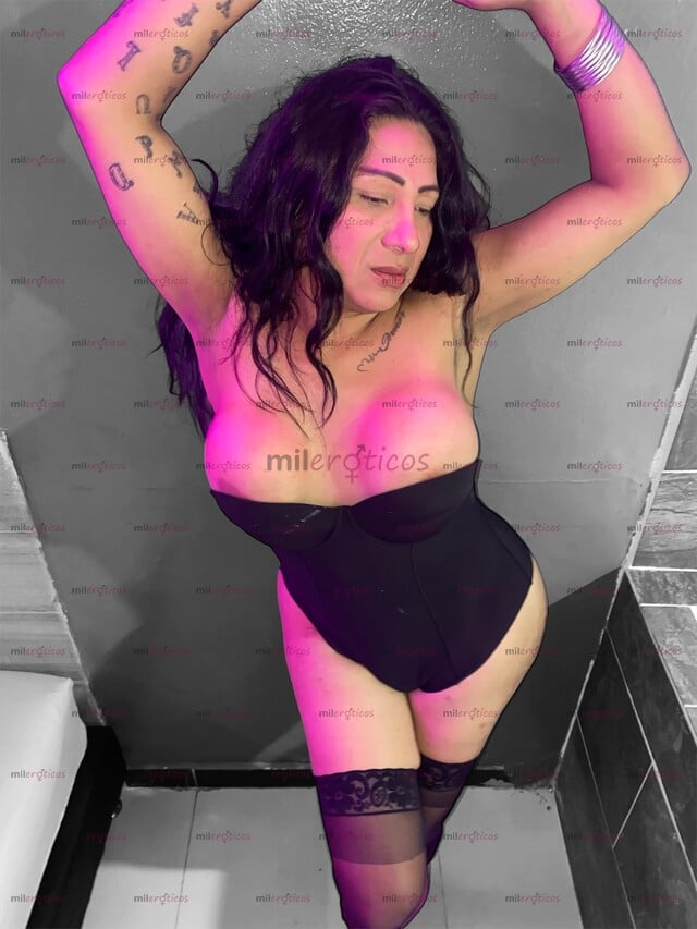 FOTOS DE SHOFIA VARGAS LLEGUO CON GANAS DE VERGA Y CULO