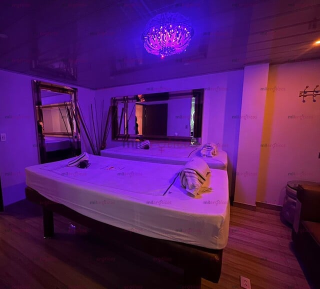 FOTOS DE TANTRIC MASSAGES, IN A MASSAGE ROOM FOR MEN