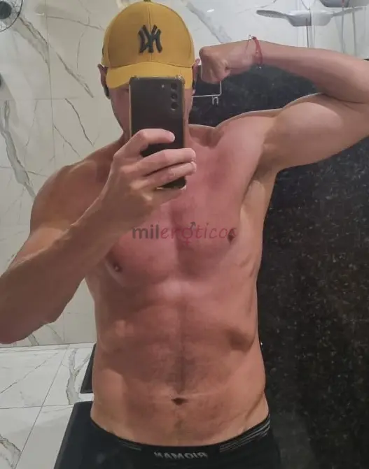 Prazer companhia e discricao quer viver momentos intensos leves e sem julgamentos sou um homem elegante cheiroso educado e muito atencioso pronto para...