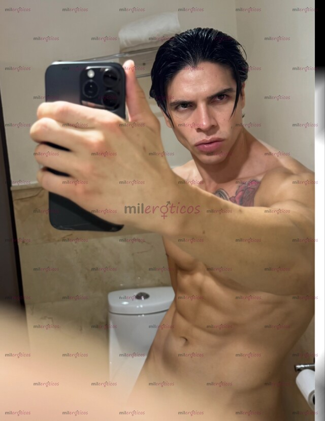 FOTOS DE GUAPO BISEXUAL VERGON 21 CM CON SITIO MANDA WASAP