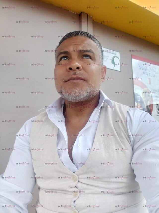 FOTOS DE HOMBRE MADURO ARRECHO CON GANAS DE VIVIR MOMENTOS INTENSOS