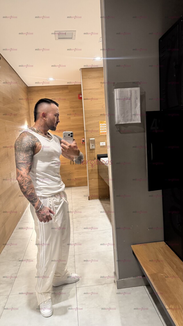 FOTOS DE MACHO TATUADO CURVA DEL PLACER COMPLACIENTE 100% REAL
