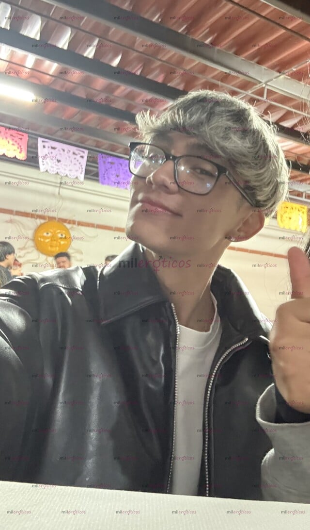 FOTOS DE JOVENCITO COLAGENO DE 1.80, DELGADO, GUAPO, DOTADO 20CM Y MUY CARISMÁTICO.