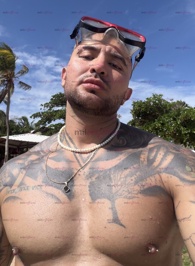 FOTOS DE MACHO TATUADO CURVA DEL PLACER COMPLACIENTE 100% REAL