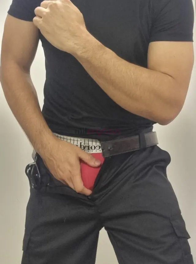 Costeno colombiano activo 100 soy joven guapo fornido varonil serio guapo pene curvo solo soy activo 100 te lamo el culo te penetro varias posturas y...