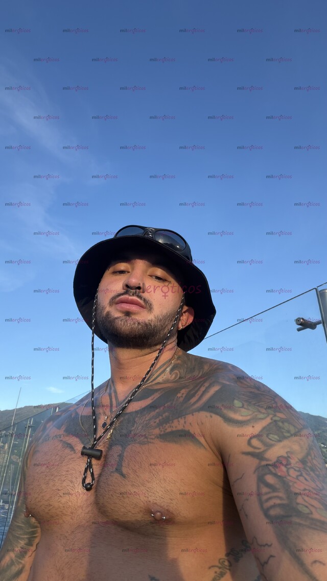 FOTOS DE MACHO TATUADO CURVA DEL PLACER COMPLACIENTE 100% REAL