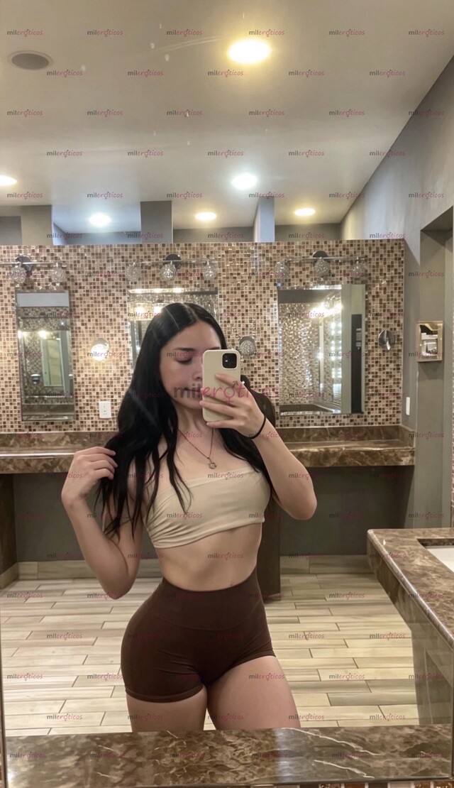 FOTOS DE BEBECITA COLOMBIANA CON LUGAR CÉNTRICO LISTA PARA CUMPLIR TUS FANTASÍAS